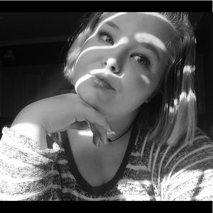 Meet your Posher, Madeline